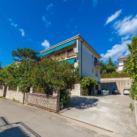 Apartment Mazor Crikvenica Exteriör bild