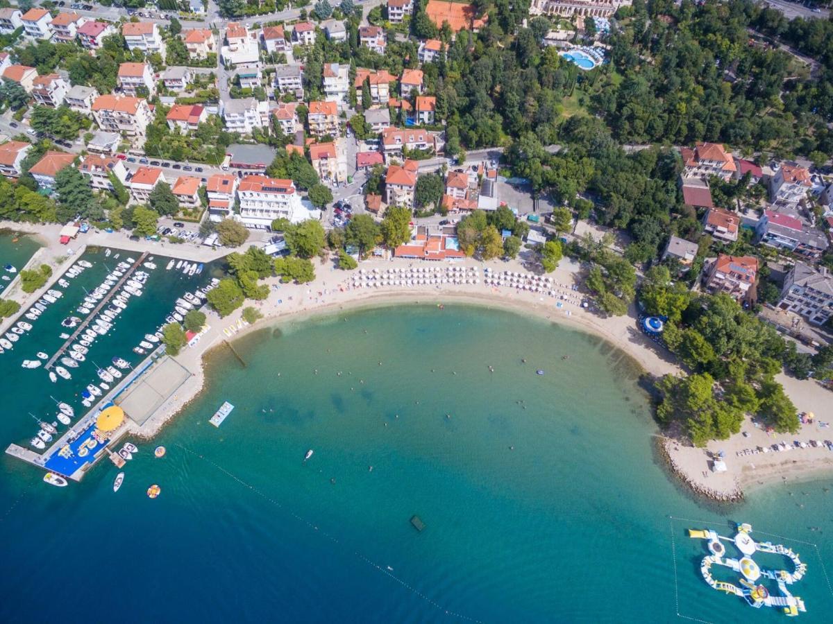Apartment Mazor Crikvenica Exteriör bild