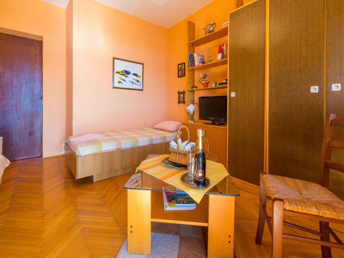 Apartment Mazor Crikvenica Exteriör bild