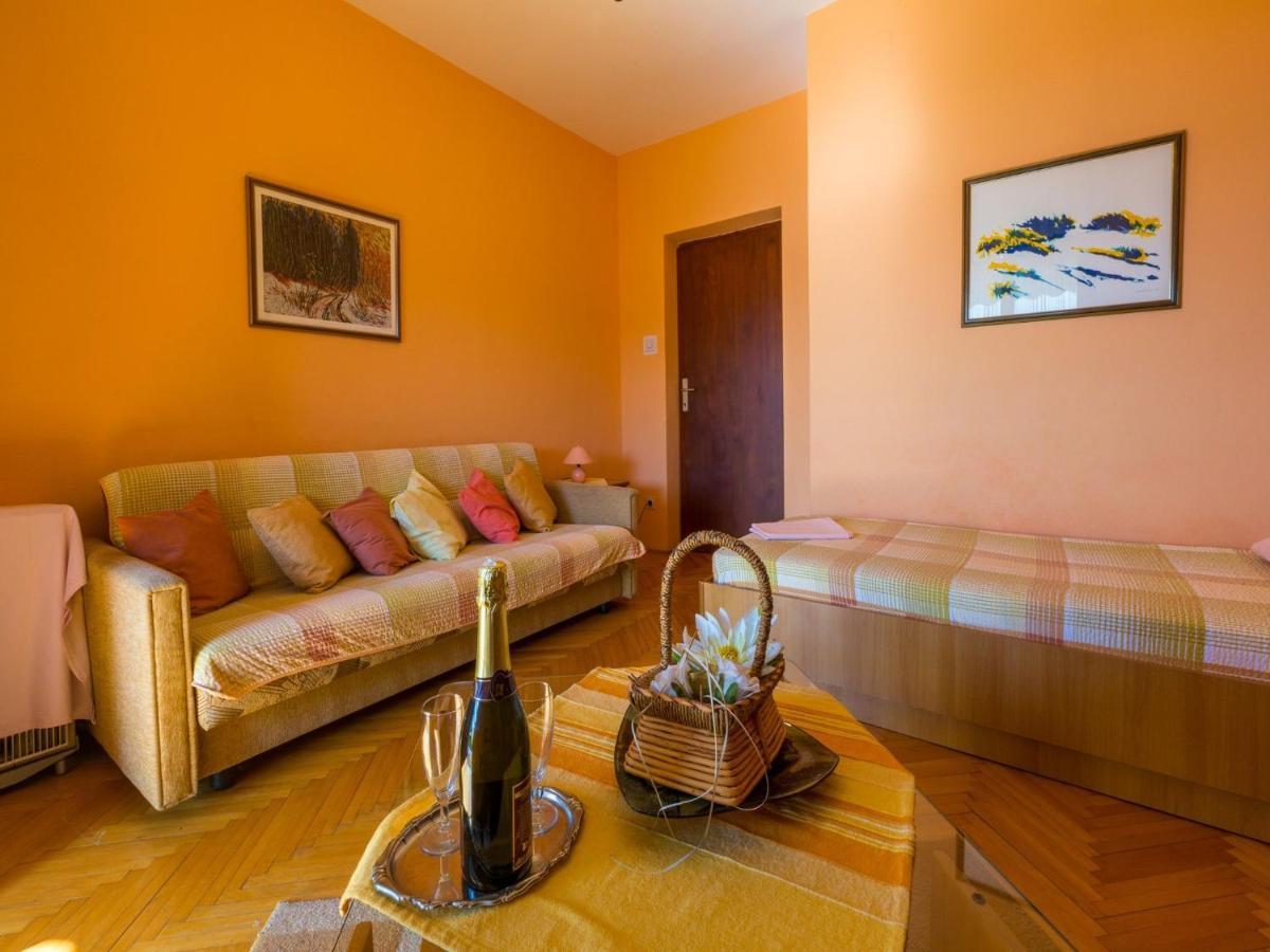 Apartment Mazor Crikvenica Exteriör bild